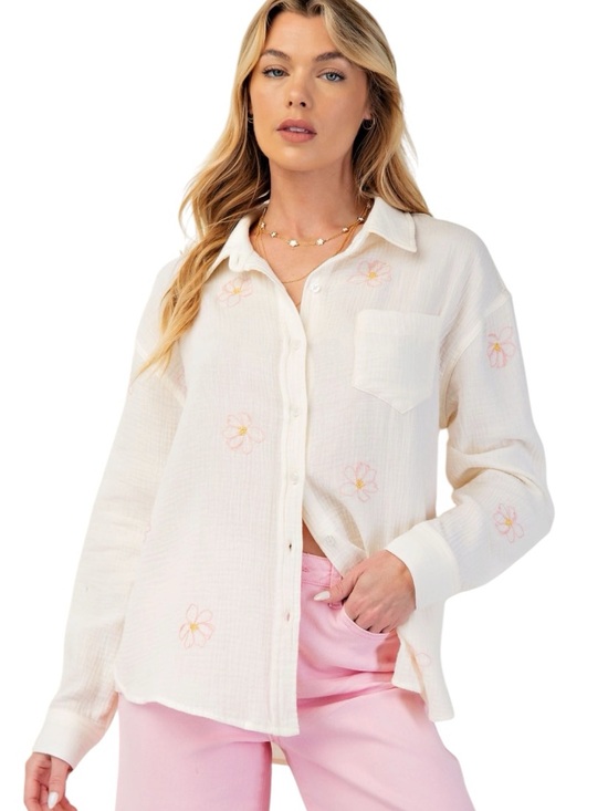 easel Tops - 660:  EASEL PLUS NWT TOP CREAM (H33)